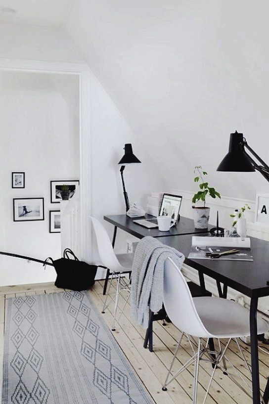 bureau noir et blanc 