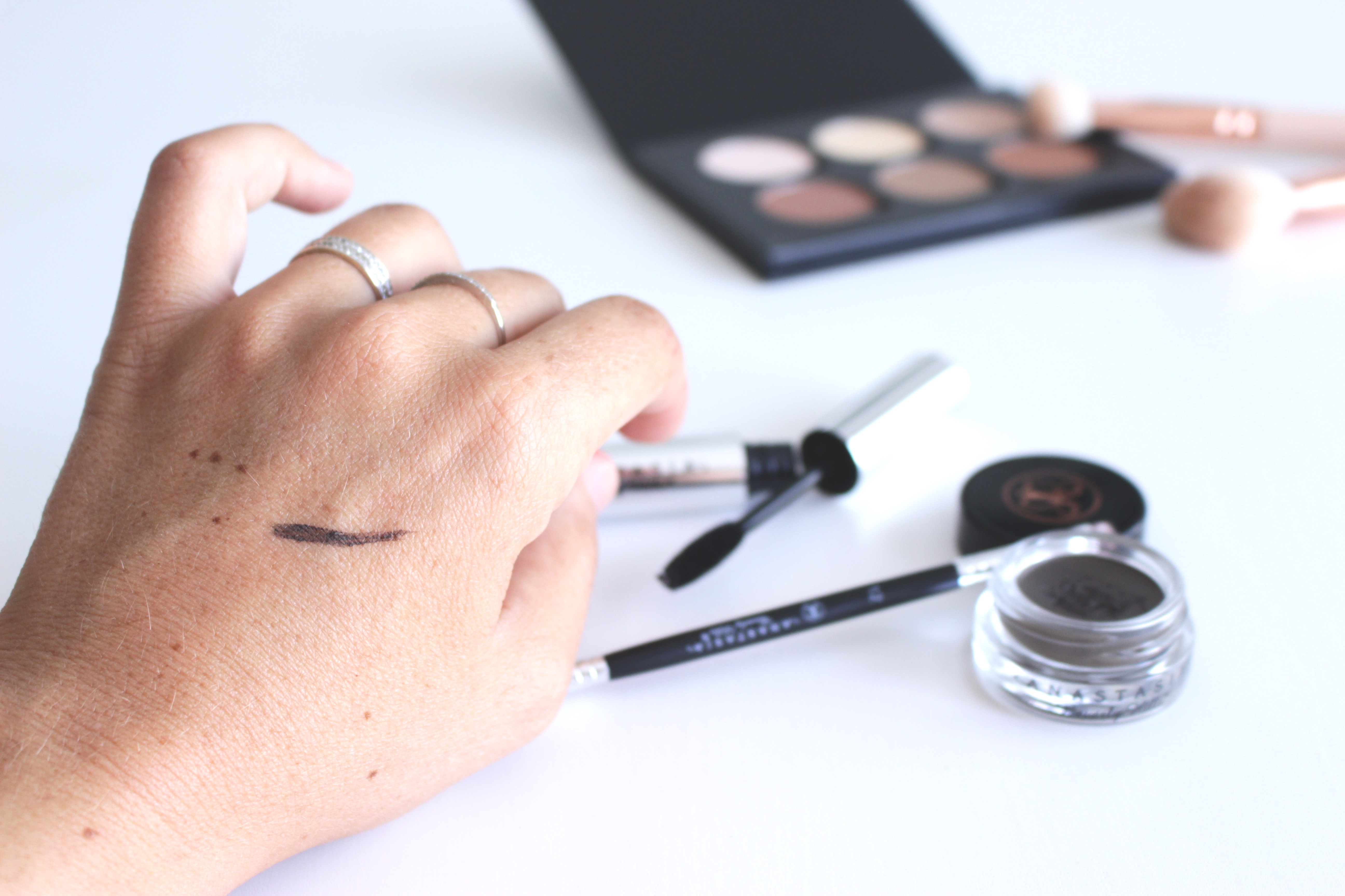 gel à sourcils anastasia beverlly hills