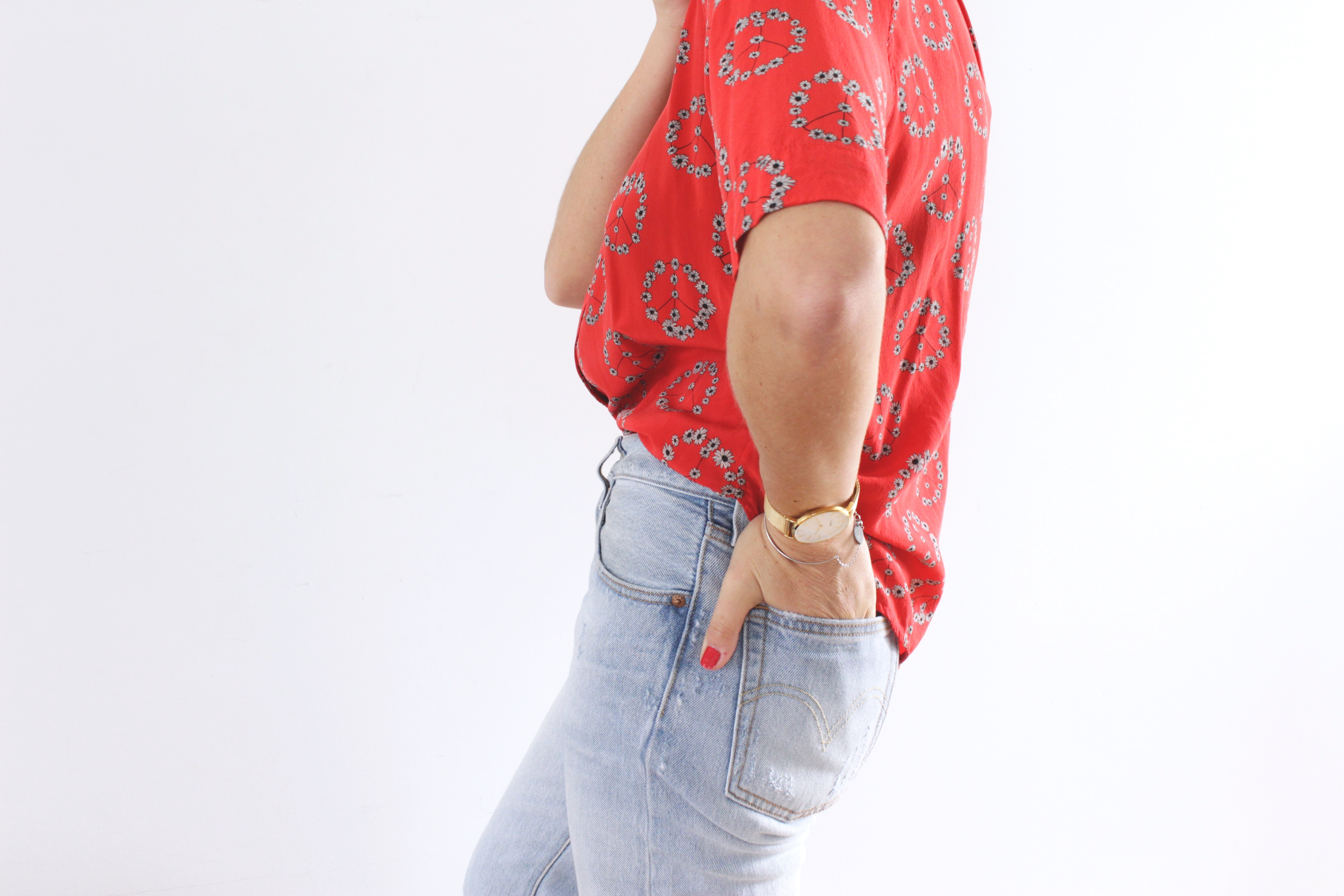 chemise sandro rouge à fleurs 